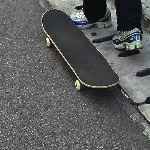 晏雄媚妍